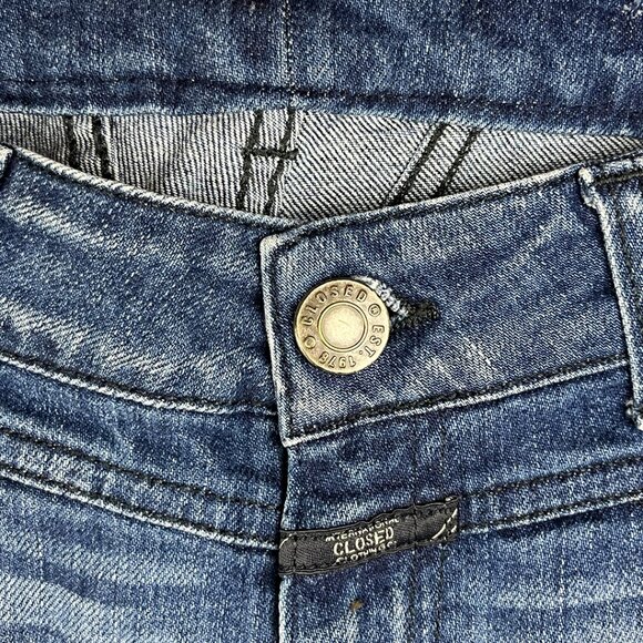 Candiani Closed Blue Jeans Size 26 Raw Hem Denim Dark Wash Distressed Threads - Picture 5 of 16